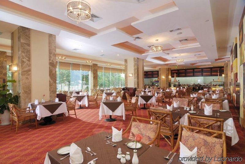 Poly Hotel Wuhan Restaurante foto